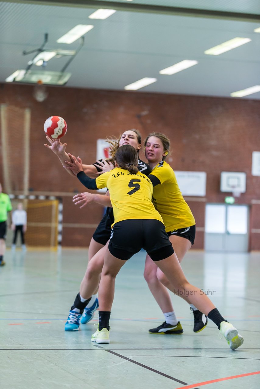 Bild 95 - B-Juniorinnen Bramstedter TS - TSV Altenholz : Ergebnis: 17:16